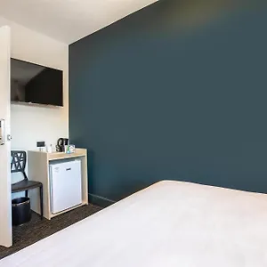 https://chardons-corner-hotel.queenslandhotels.net