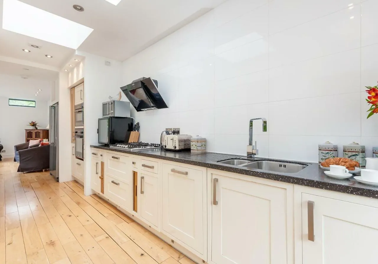 Holiday home The Lochside House Residence Edinburgh United Kingdom