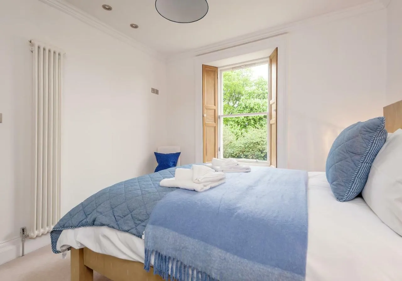 Holiday home The Lochside House Residence Edinburgh