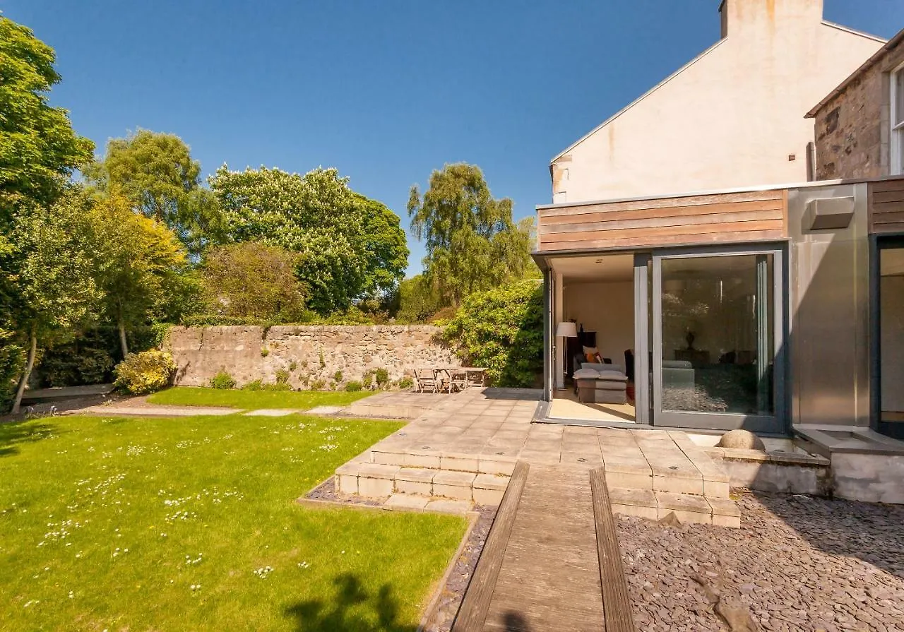 The Lochside House Residence Edinburgh 0*,